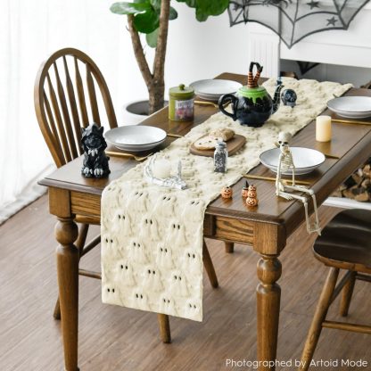Chunky Knit Ghost Table Runner - Image 4