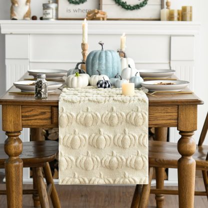 Chunky Knit Pumpkin Table Runner