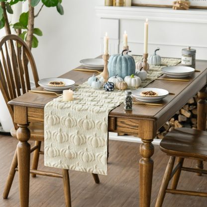 Chunky Knit Pumpkin Table Runner - Image 4