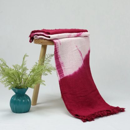 Cranberry Blush Tie-Dye Tassel Woven Throw Blanket - Image 3