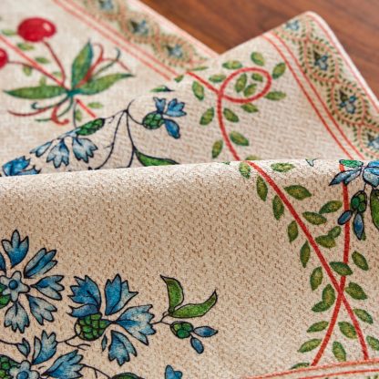 Embroidered flower table runner - Image 5