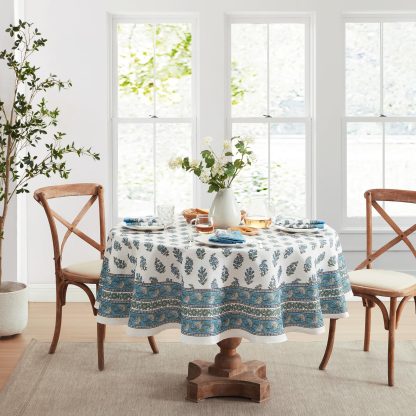 French blue floral border tablecloth - Image 5