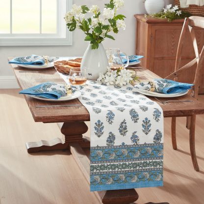 French blue floral border tablecloth - Image 4