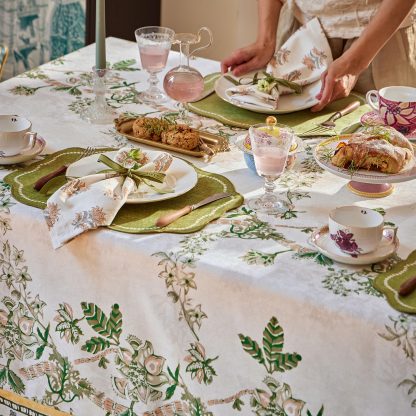 Fresh wreath border tablecloth - Image 3
