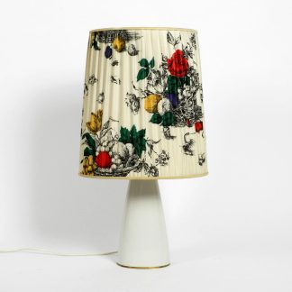 Floral print pleated shade table lamp