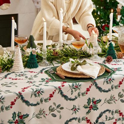 Holly Wreath Tablecloth - Image 8