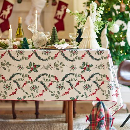 Holly Wreath Tablecloth - Image 7