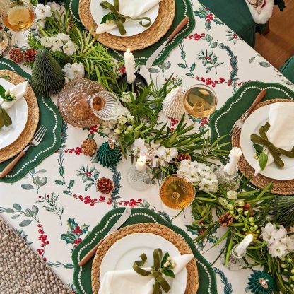 Holly Wreath Tablecloth - Image 3