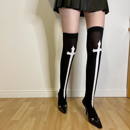 Dark skeleton knee socks - Image 2