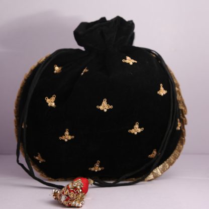 Maroon Velvet Zardozi Paisley Potli Bag - Image 4