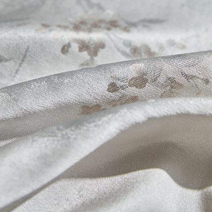 Matte silver light pattern tassel tablecloth - Image 2