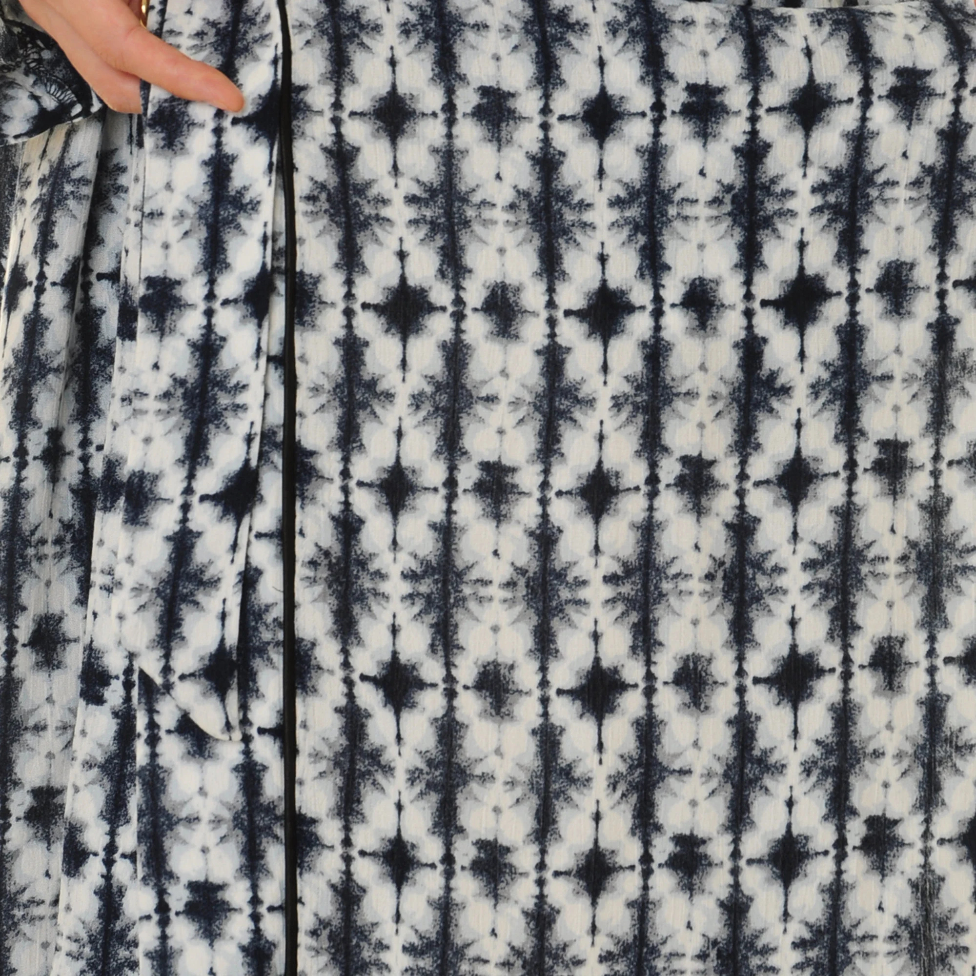 Mo Lingying geometric print lace-up robe outerwear - Image 9