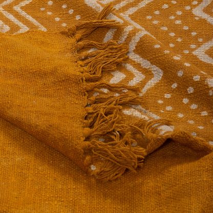 Mustard Geometric Tassel Woven Throw Blanket - Image 4