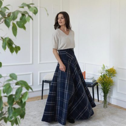 Navy blue plaid high waist maxi skirt - Image 3