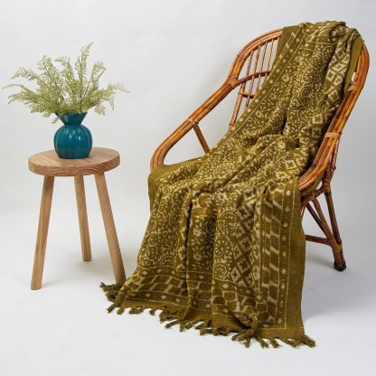 Olive Green Printed Fringed Woven Throw Blanket