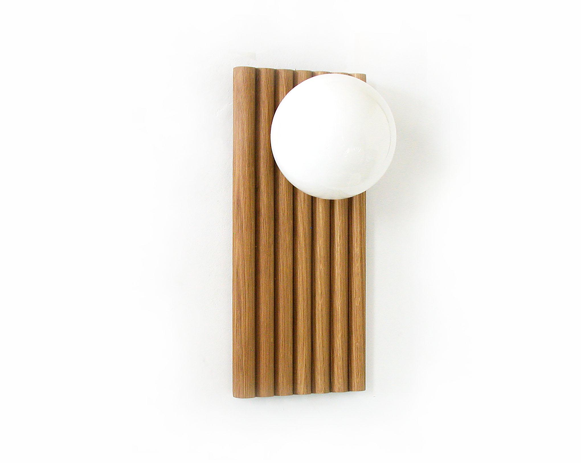 Wood panel and opaline glass globe wall lamp - Image 2