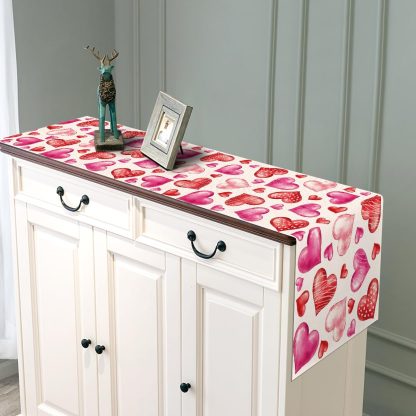 Watercolor heart-shaped table runner - Image 4