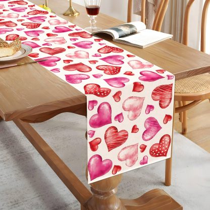 Watercolor heart-shaped table runner - Image 2