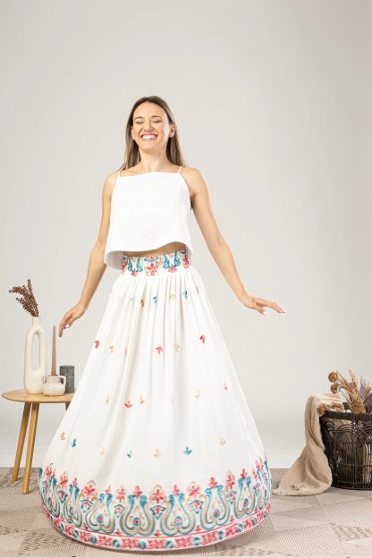 White embroidered long skirt - Image 4