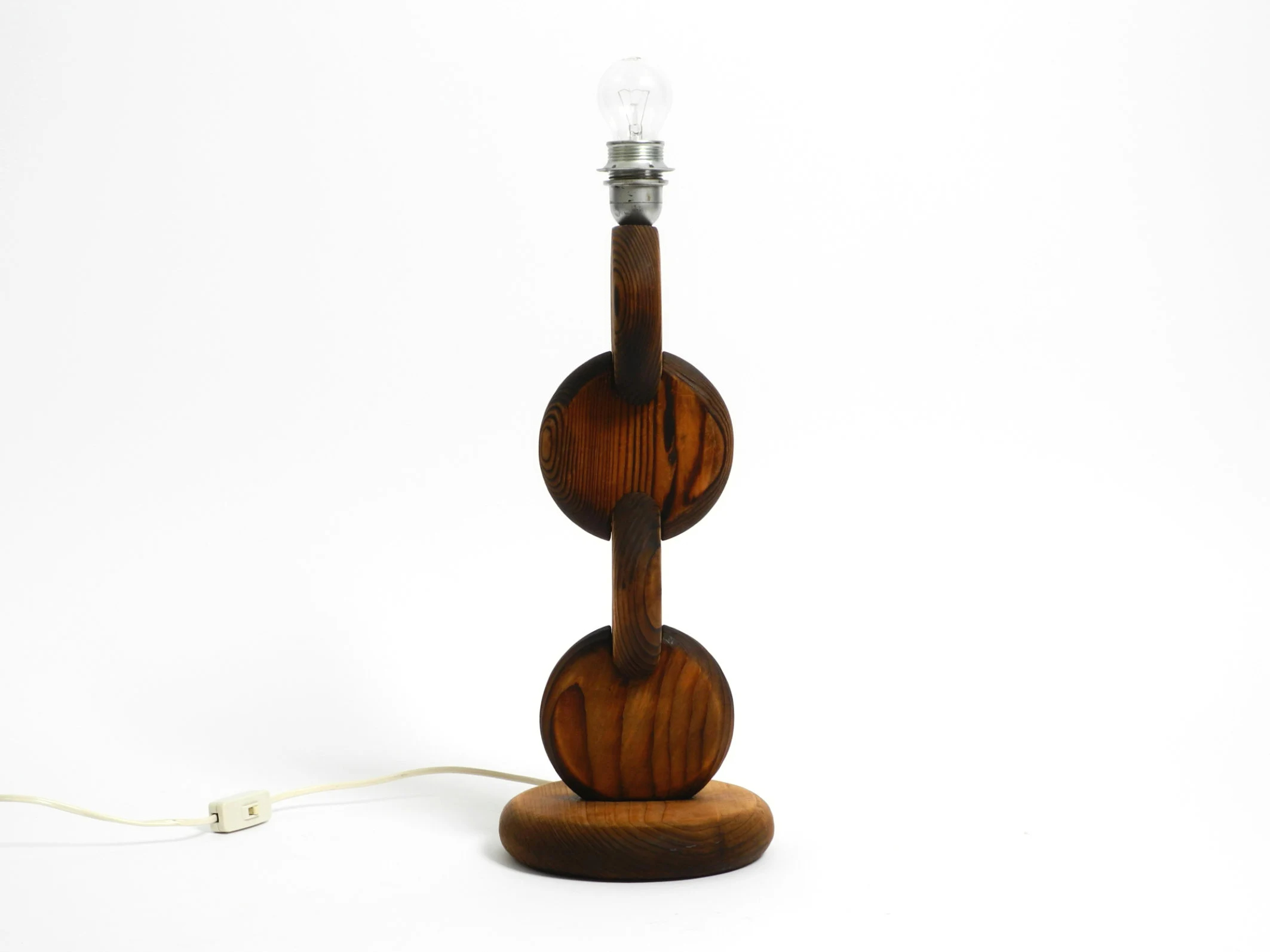 Carved wooden disc table lamp - Image 3