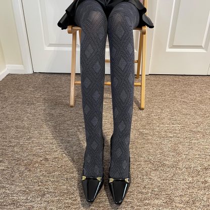 High-grade gray diamond pattern tights