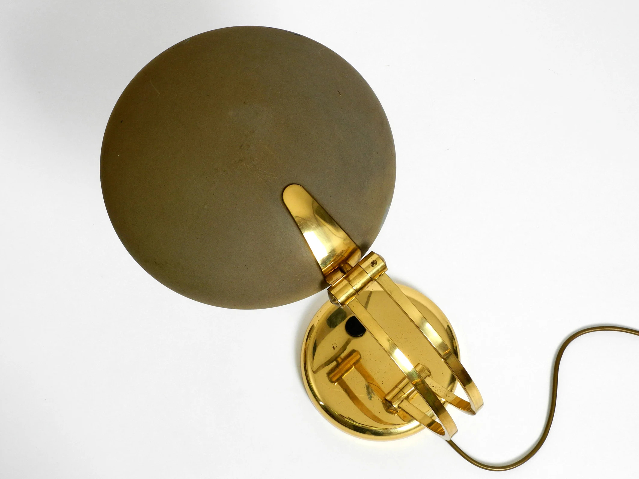 Olive dish-shaped table lamp - Image 3