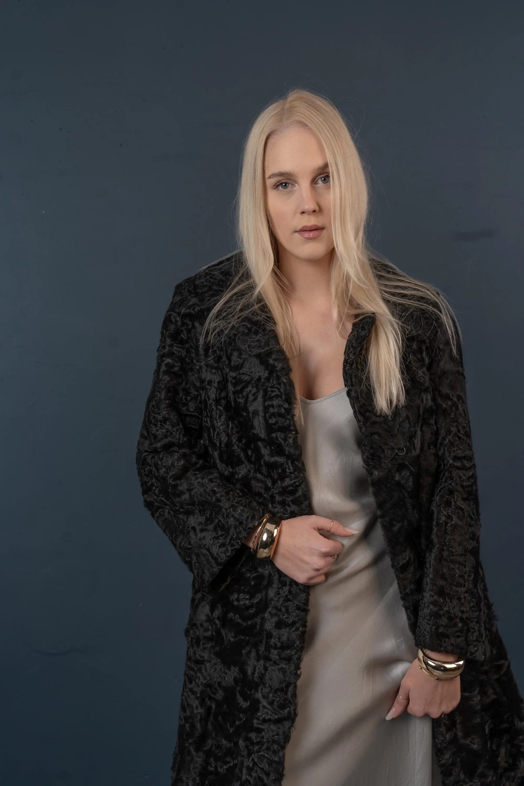 Faux fur textured evening coat - Image 8