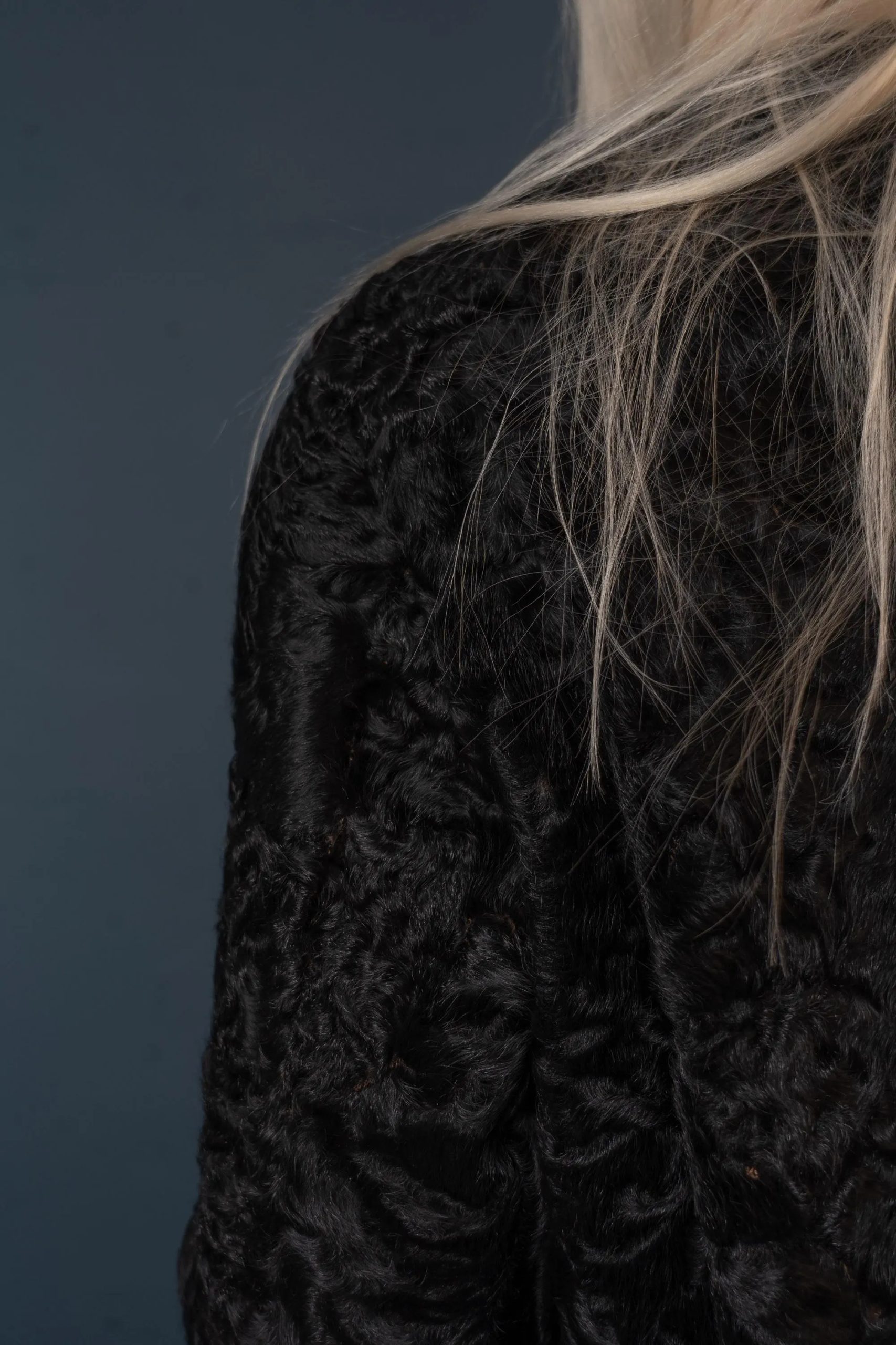 Faux fur textured evening coat - Image 6