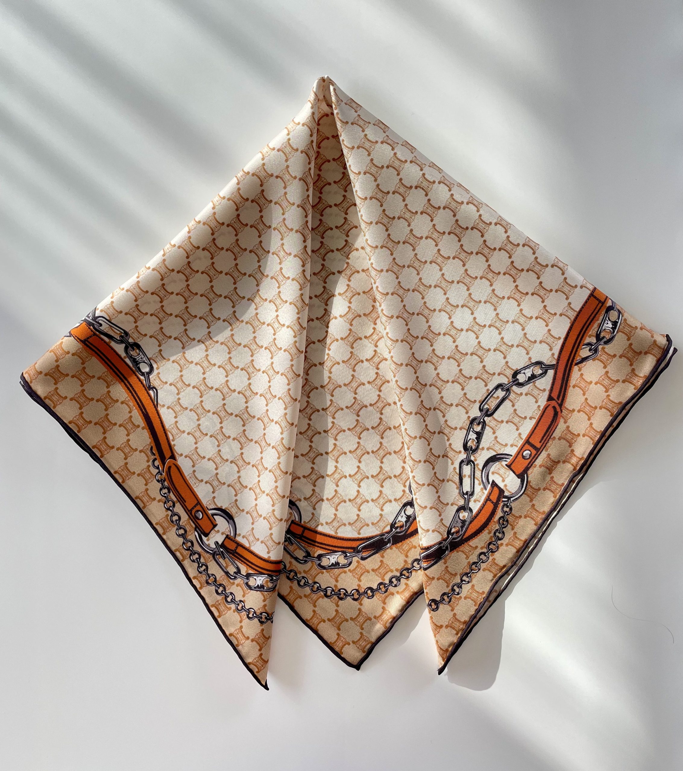 Beige checkered chain square scarf - Image 6