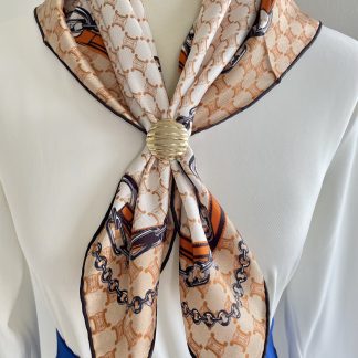 Beige checkered chain square scarf