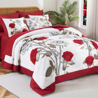 Classic Red Rose Three-Piece Quilt Set