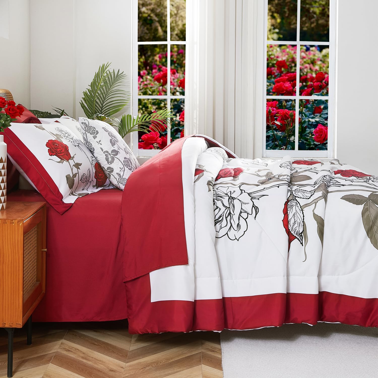 Classic Red Rose Three-Piece Quilt Set - Image 4