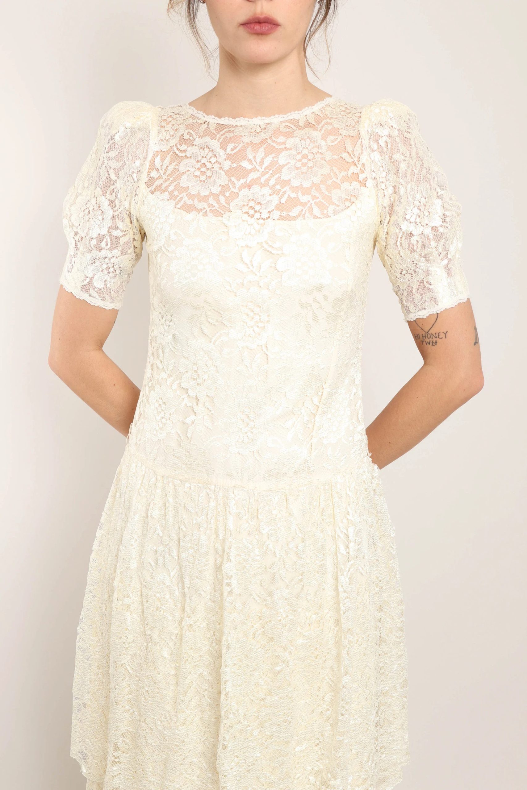 Creamy white lace dress - Image 2