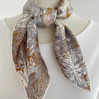 Elegant floral handkerchief made of mulberry silk
