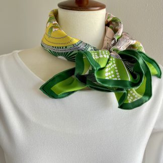 Emerald Forest Pattern Fresh Plant Square Scarf