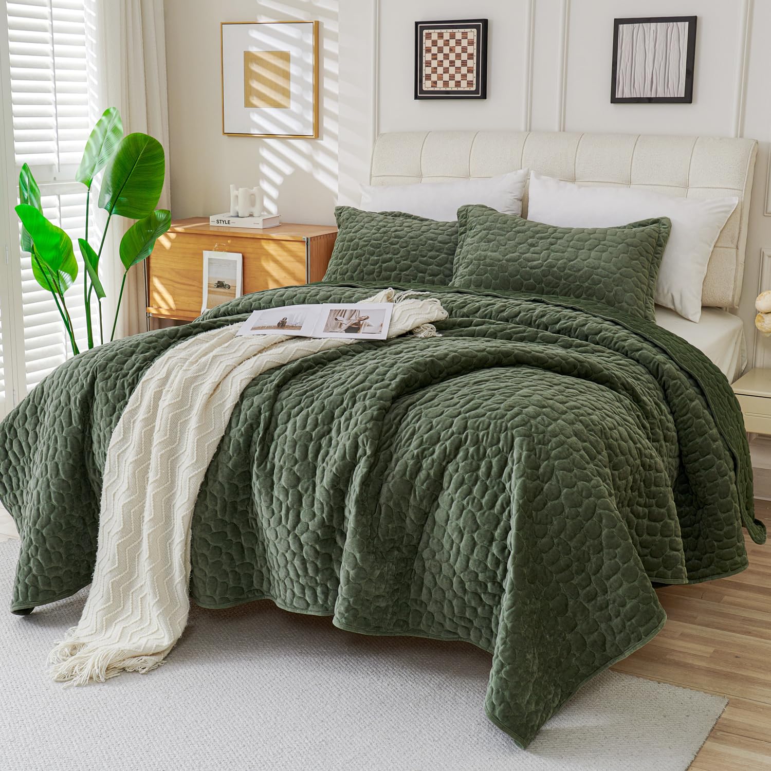 Forest Moss Pebble Pattern Quilted Three-Piece Set - Image 6