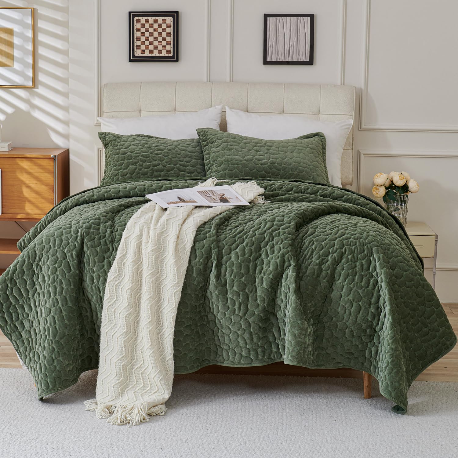 Forest Moss Pebble Pattern Quilted Three-Piece Set