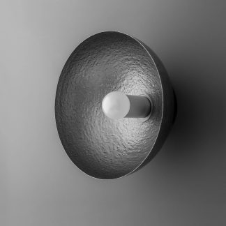 Hammer-patterned bowl-shaped wall lamp