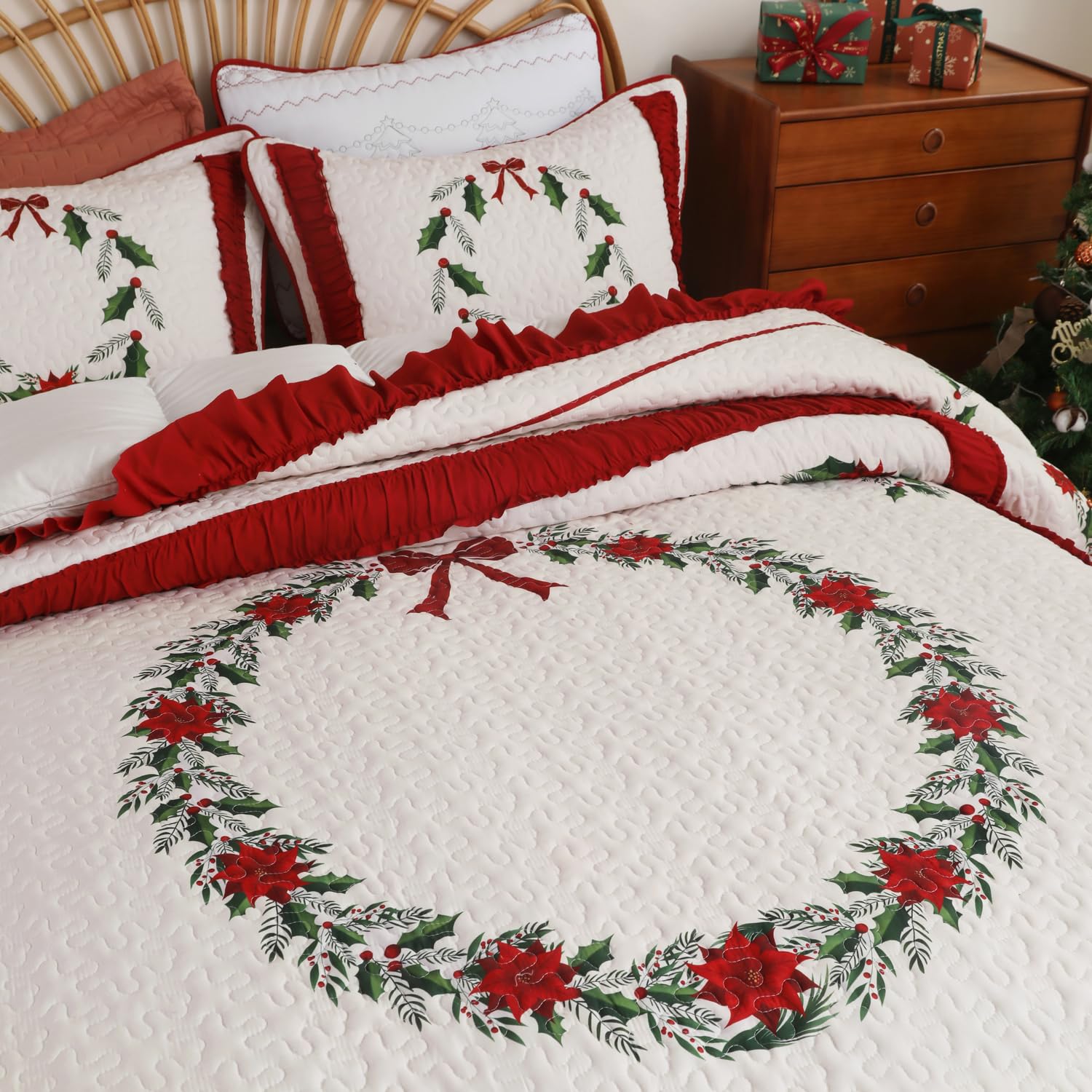 Holiday wreath three-piece quilt set - Image 10