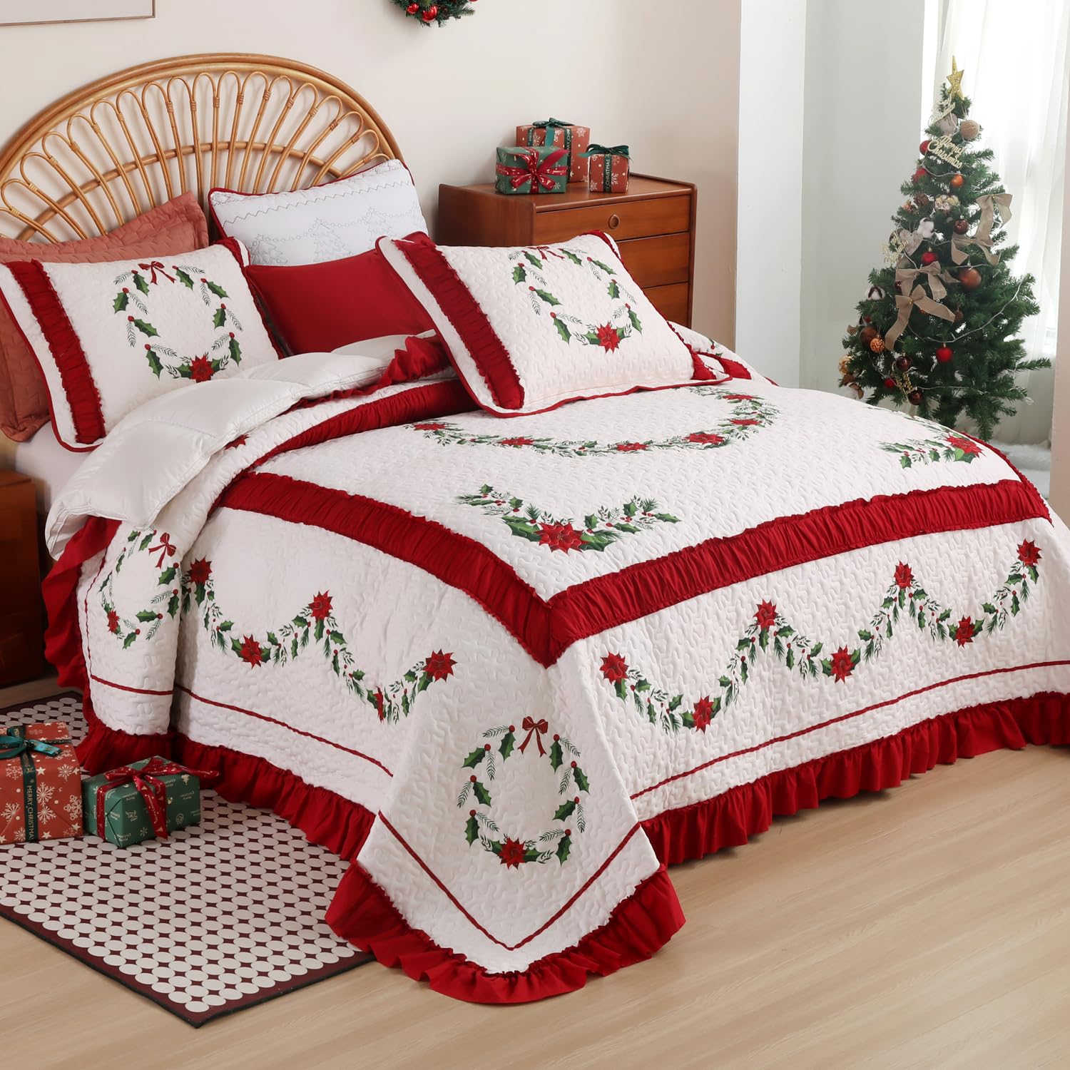 Holiday wreath three-piece quilt set
