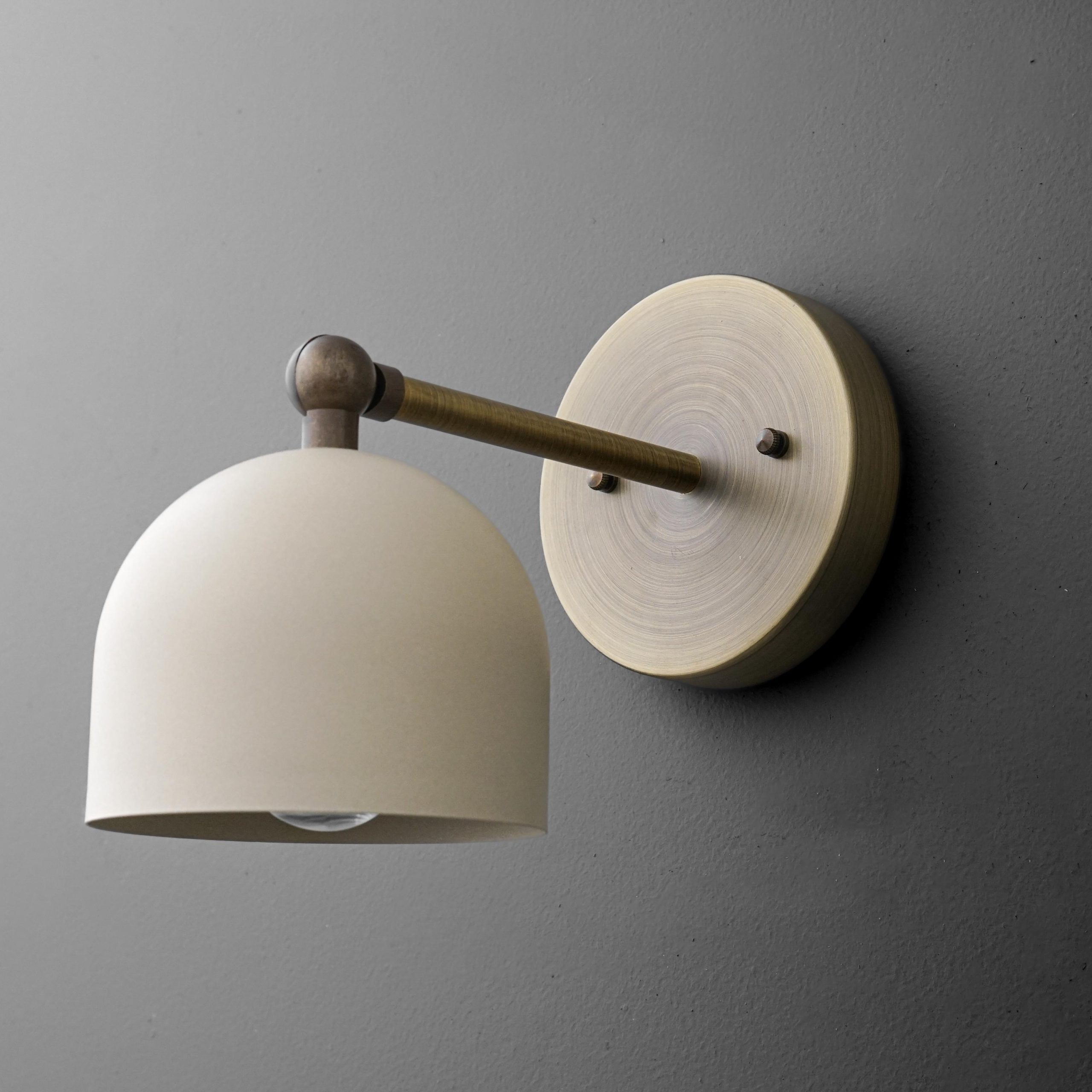 Ivory-colored hemispherical wall lamp - Image 4