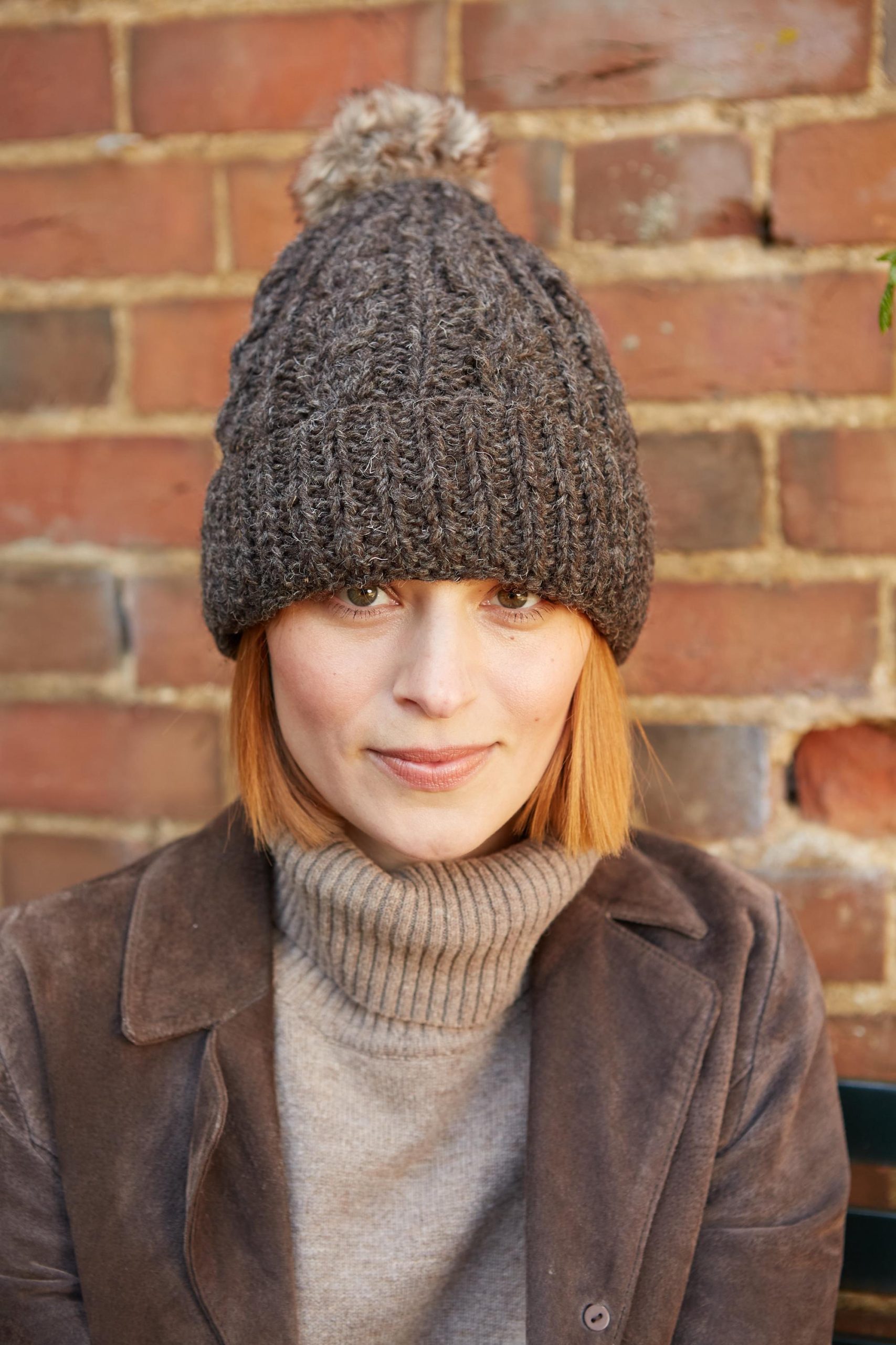 Cocoa-colored cable knit hat with pom-poms - Image 6