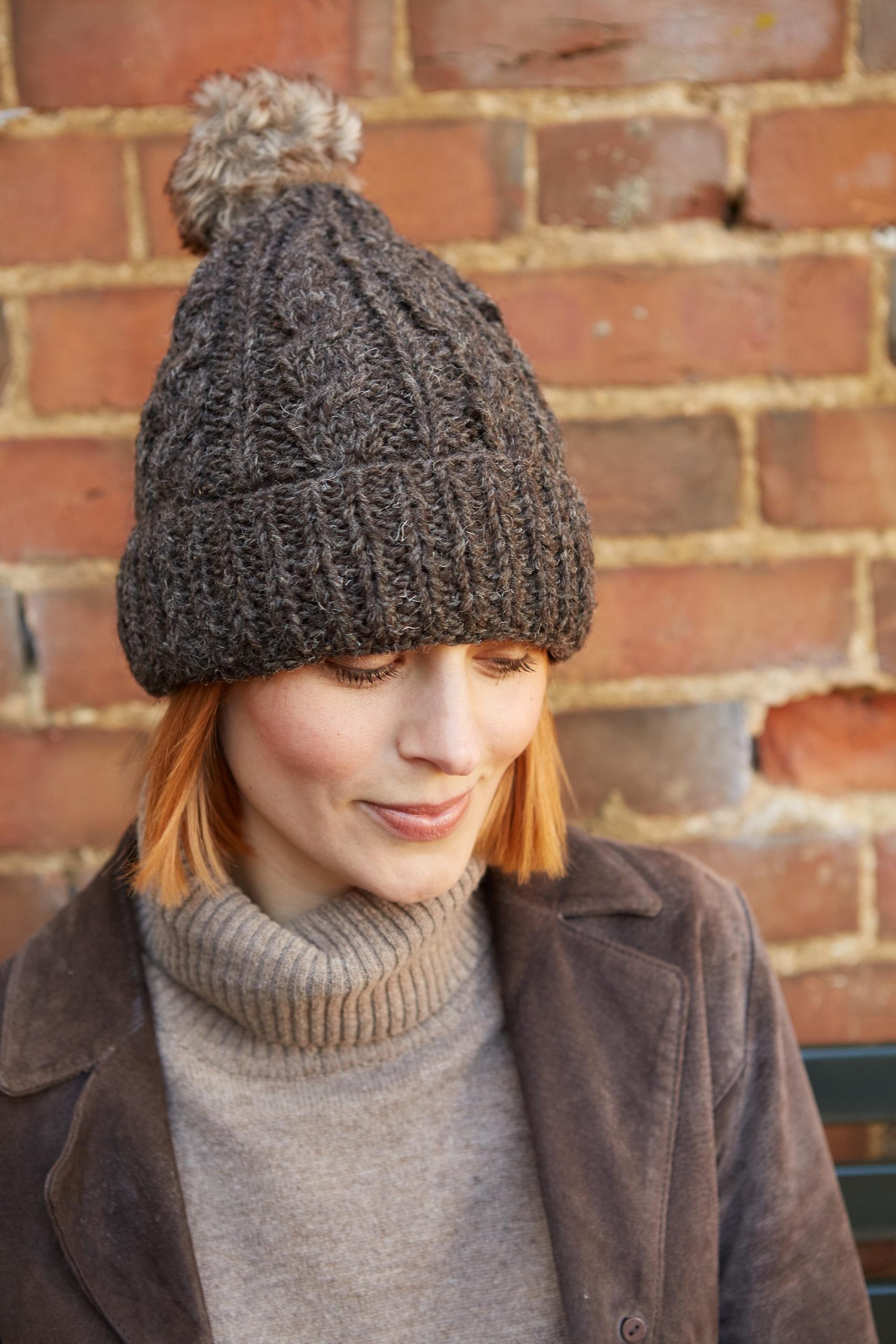 Cocoa-colored cable knit hat with pom-poms - Image 3