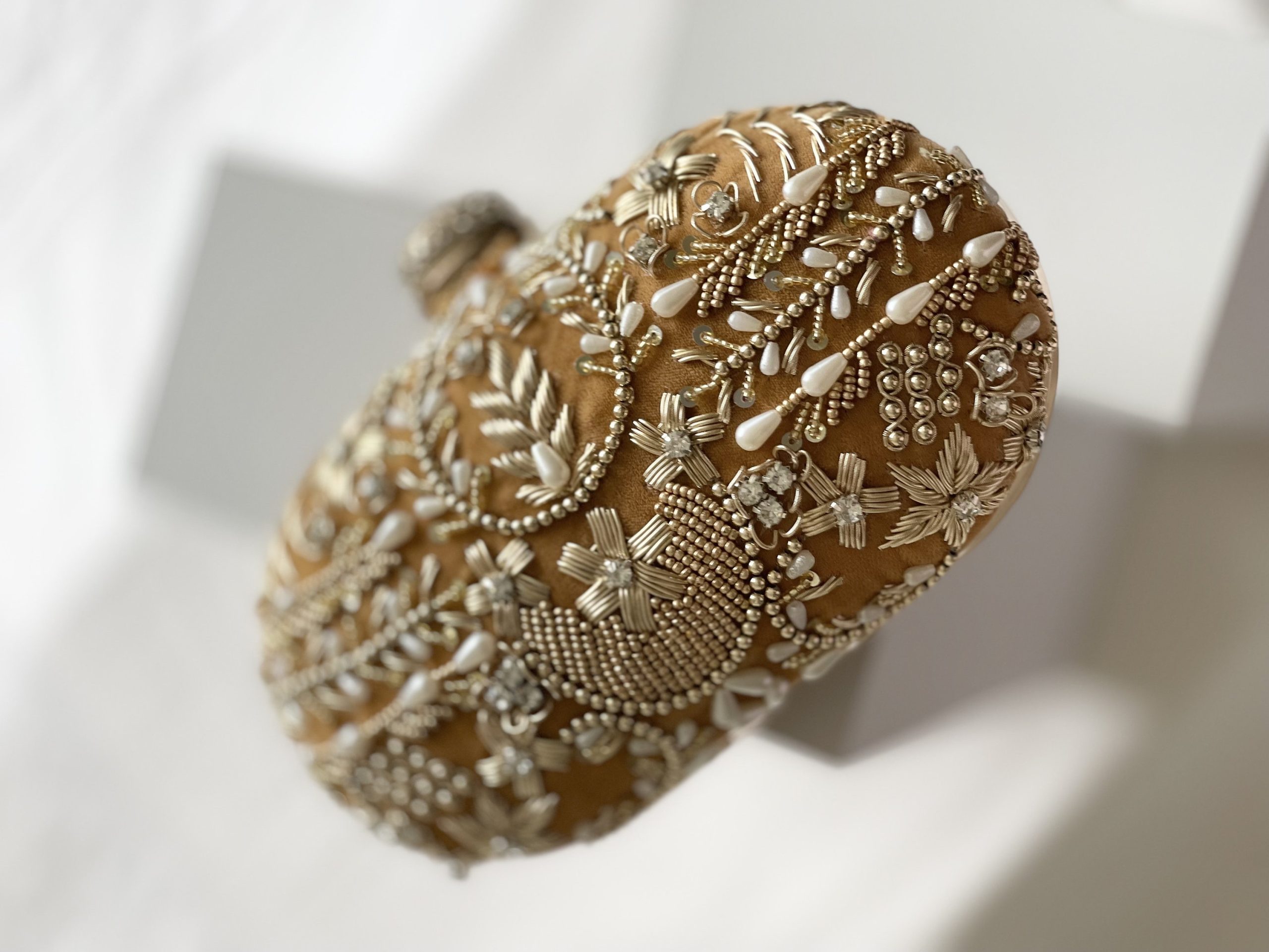 Embroidered gold beaded floral clutch - Image 5