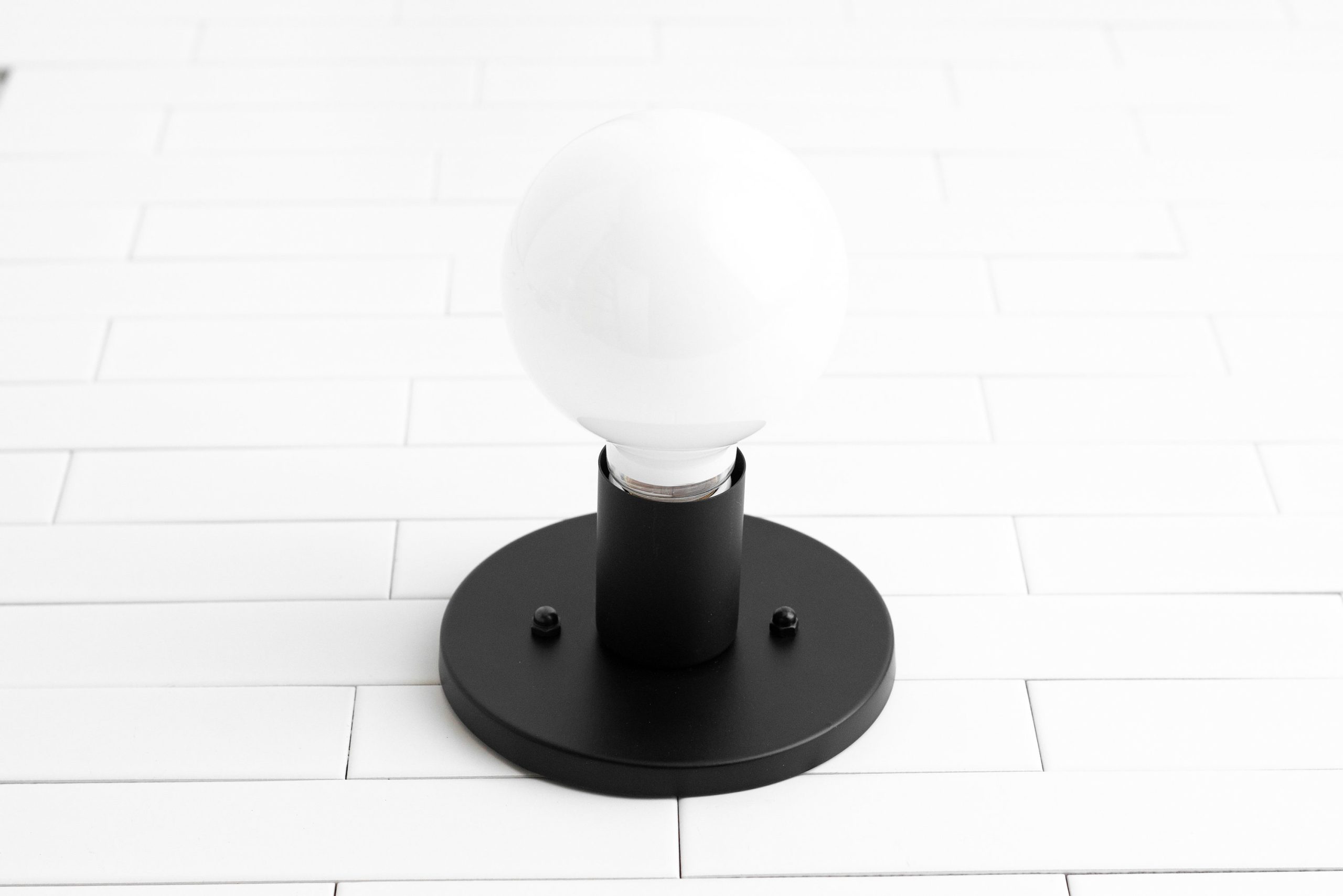 Minimalist ceiling wall lamp