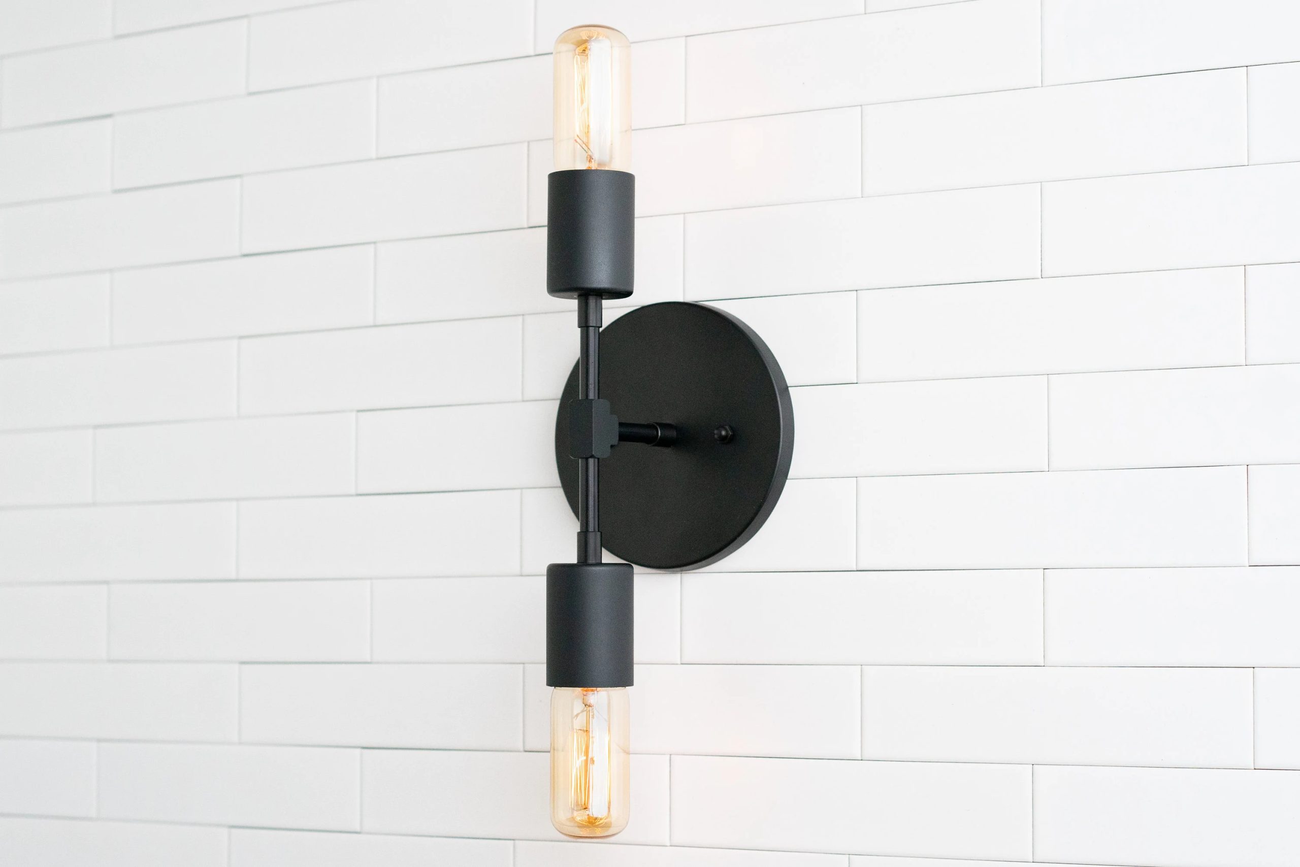 Modern Double-Tube Wall Lamp - Image 4