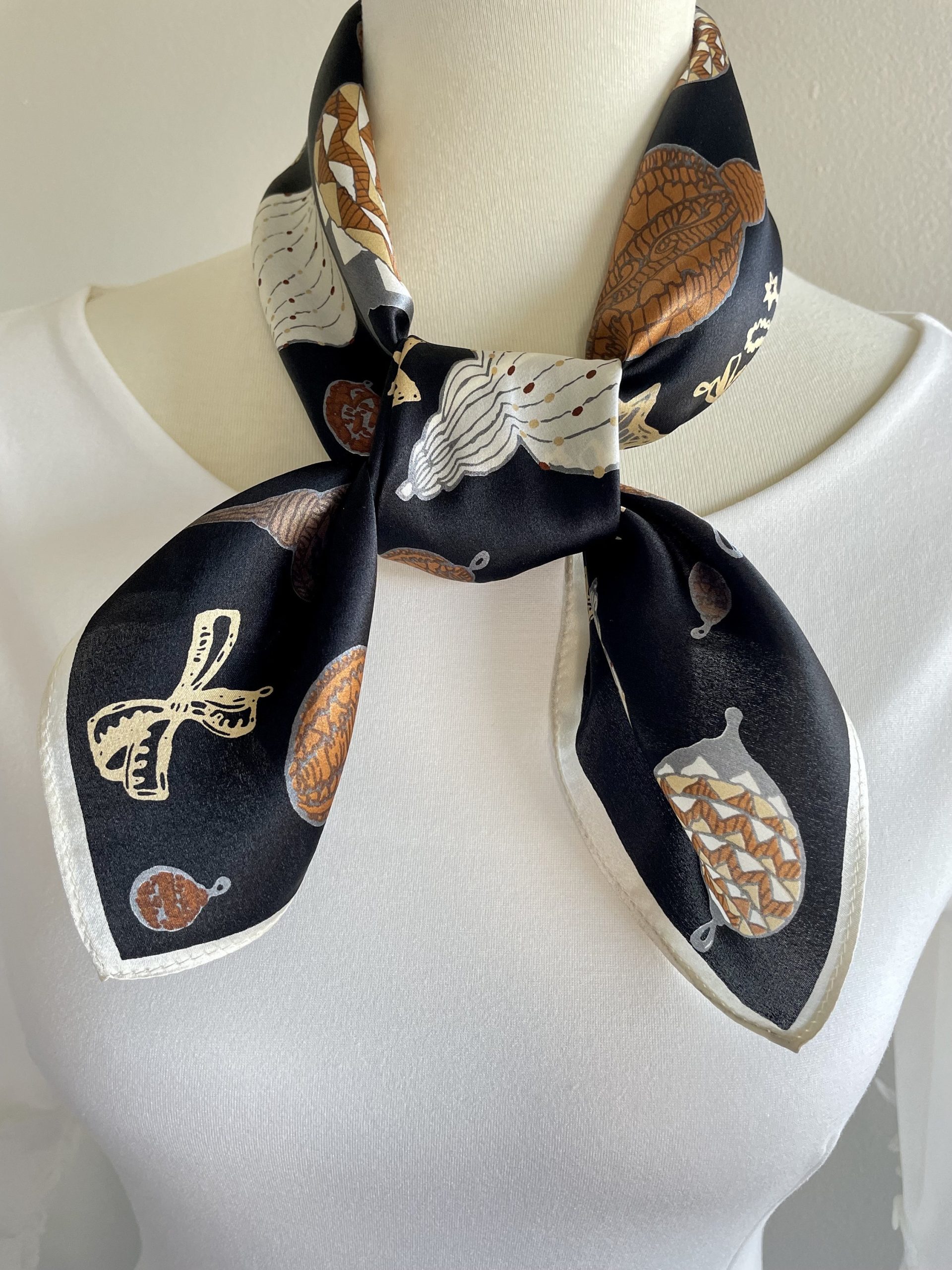 Mulberry silk vintage badge square handkerchief - Image 3