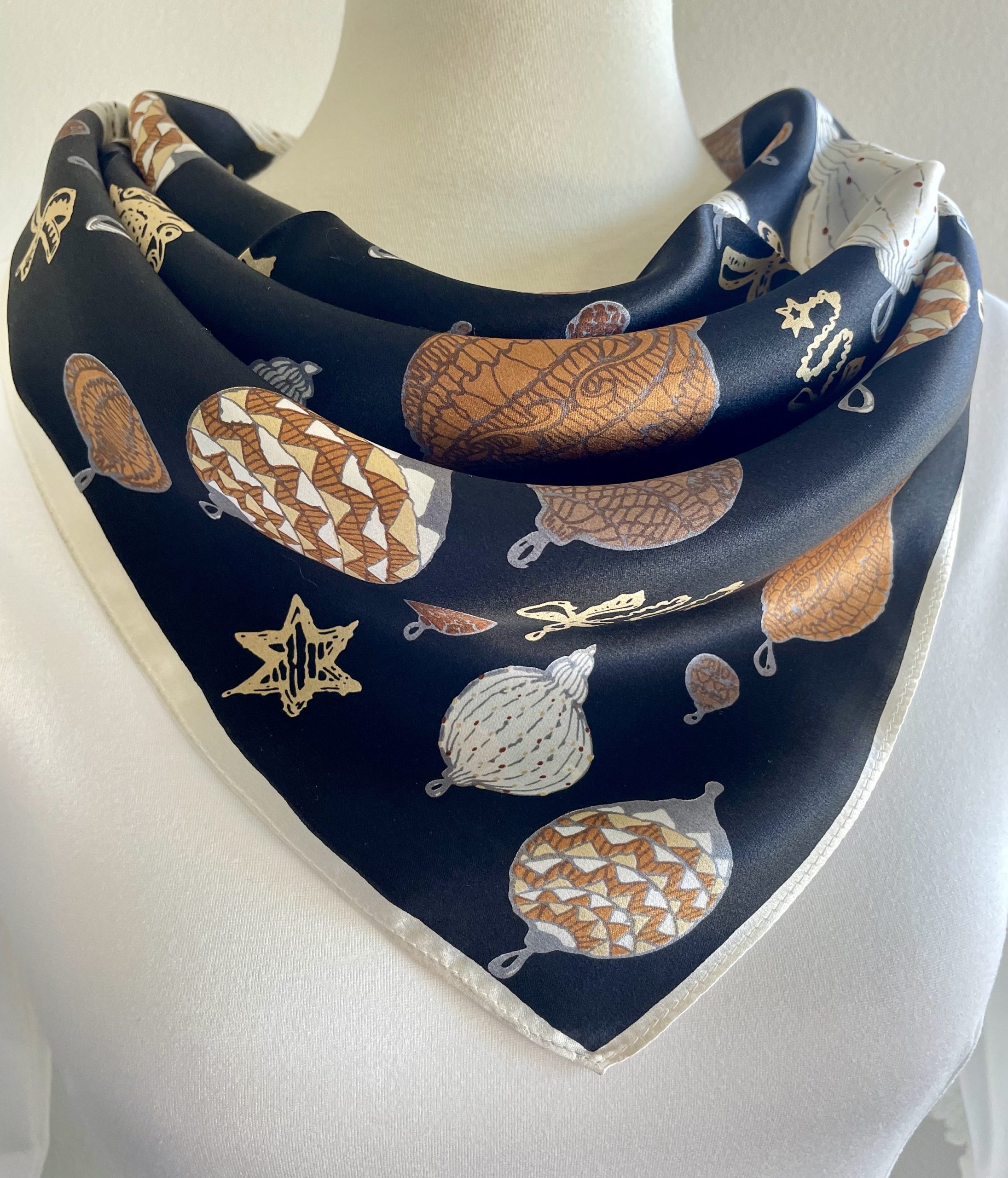 Mulberry silk vintage badge square handkerchief - Image 9