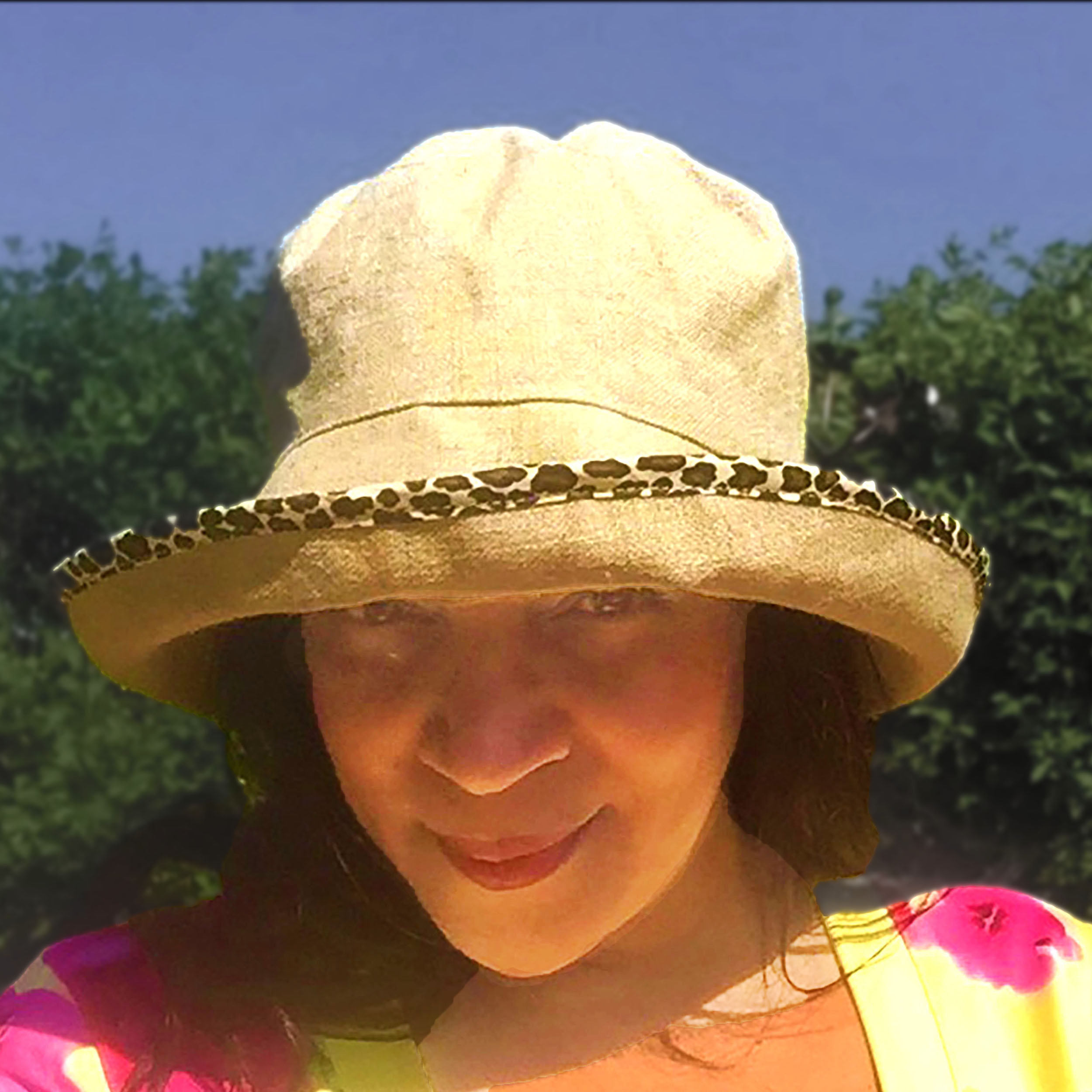 Natural linen sun hat with leopard print trim