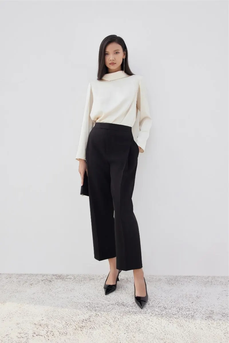 Ivory-colored crisp collar satin shirt